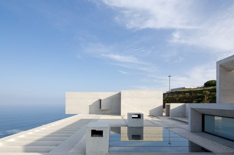 MO House In Zapallar, Chile mo house in zapallar chile f4a725b