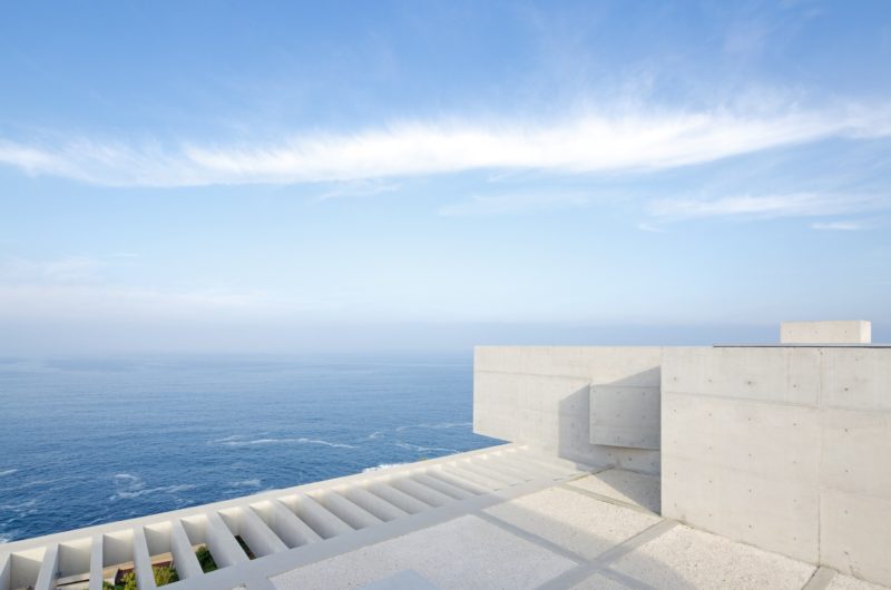 MO House In Zapallar, Chile mo house in zapallar chile f64ed20