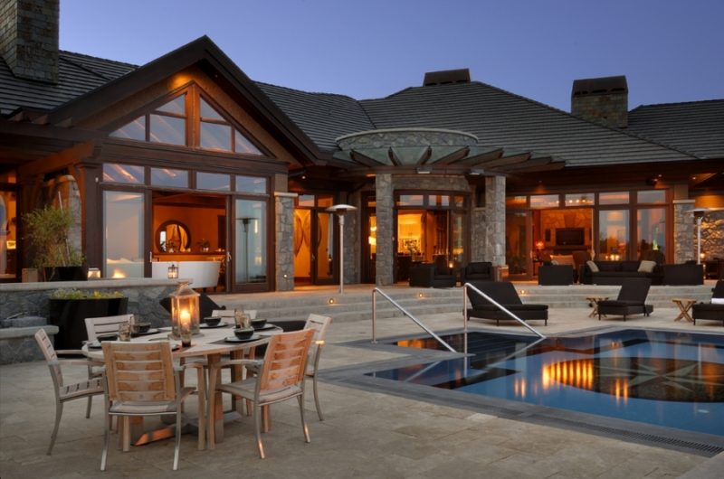 Pompous Former Bachelor Canada Mansion on a Special Offer pompous former bachelor canada mansion on a special offer 3c7b27d