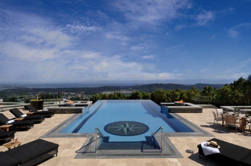 Pompous Former Bachelor Canada Mansion on a Special Offer pompous former bachelor canada mansion on a special offer c1c8545