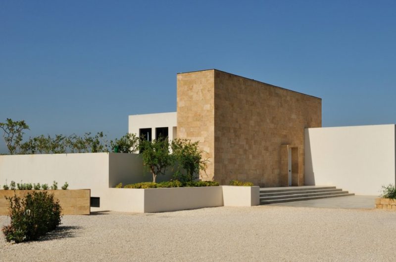 Rugged Fidar Beach House by Raëd Abillama Architects rugged fidar beach house by rad abillama architects 6d45472