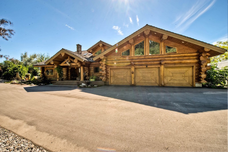 Rustic Shangri-La Ranch In Vernon, British Columbia rustic shangri la ranch in vernon british columbia 0dbcead