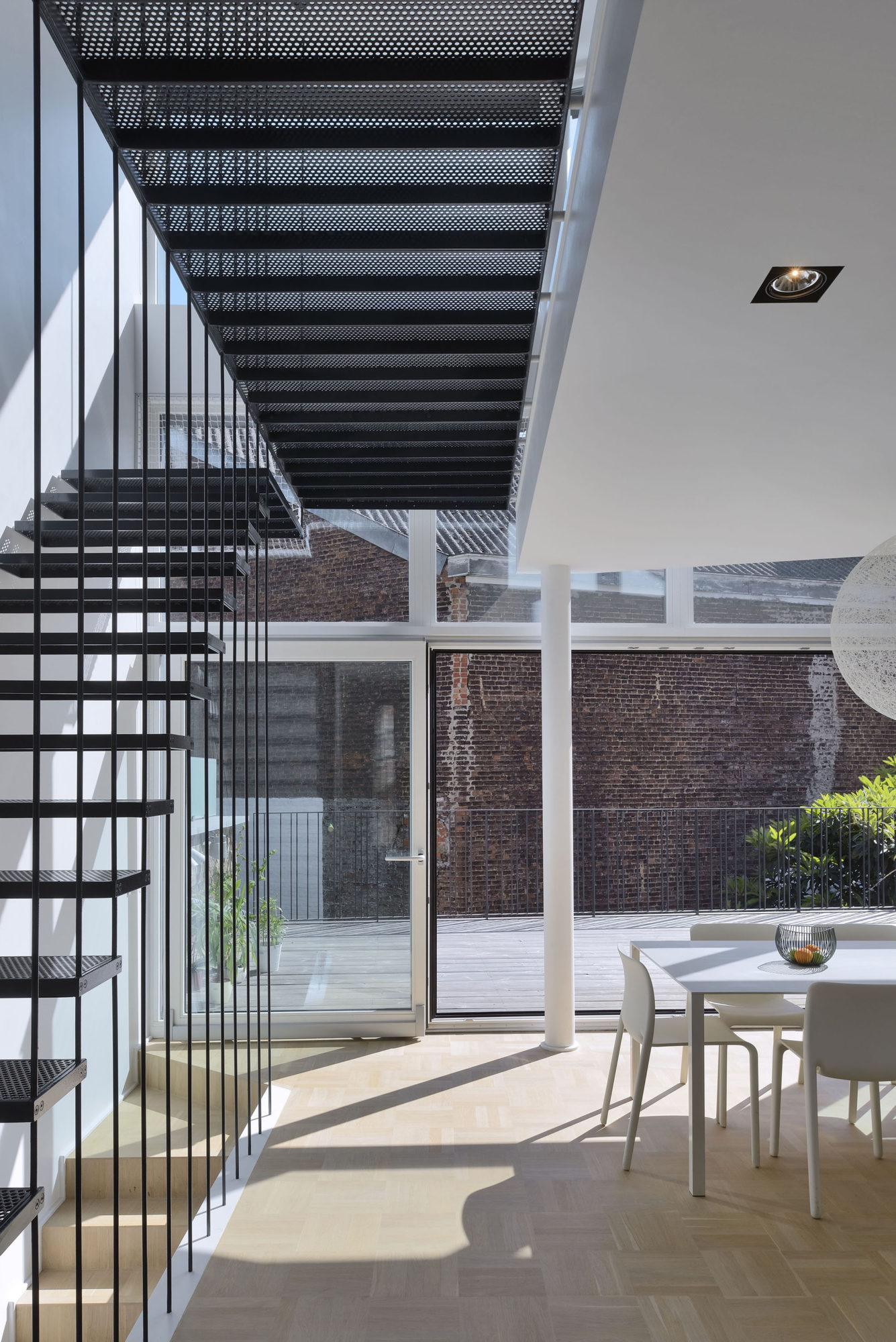 Serpentin 34 House In Ixelles, Belgium serpentin 34 house in ixelles belgium 3f99eda