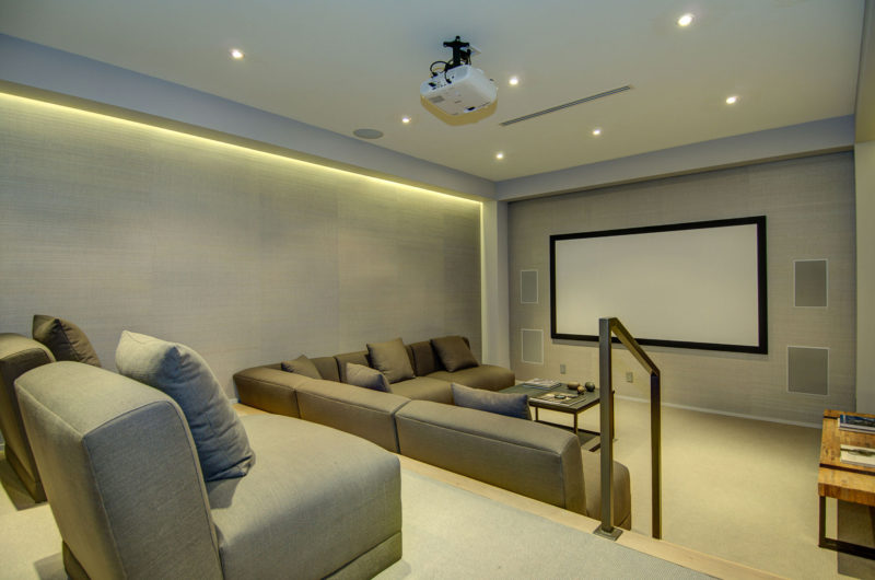 Spacious and Luxurious Home in Los Angeles, California spacious and luxurious home in los angeles california f42a4d1