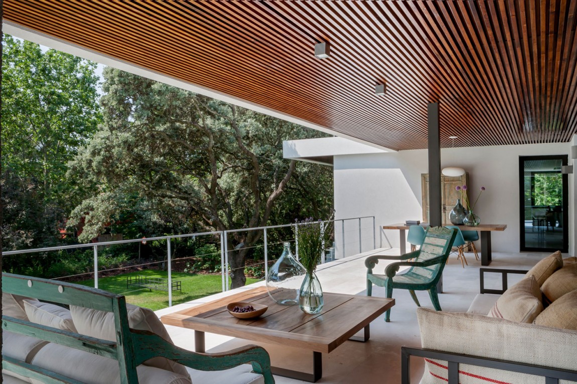 Spacious And Modern La Moraleja House In Madrid, Spain spacious and modern la moraleja house in madrid spain d1814f9