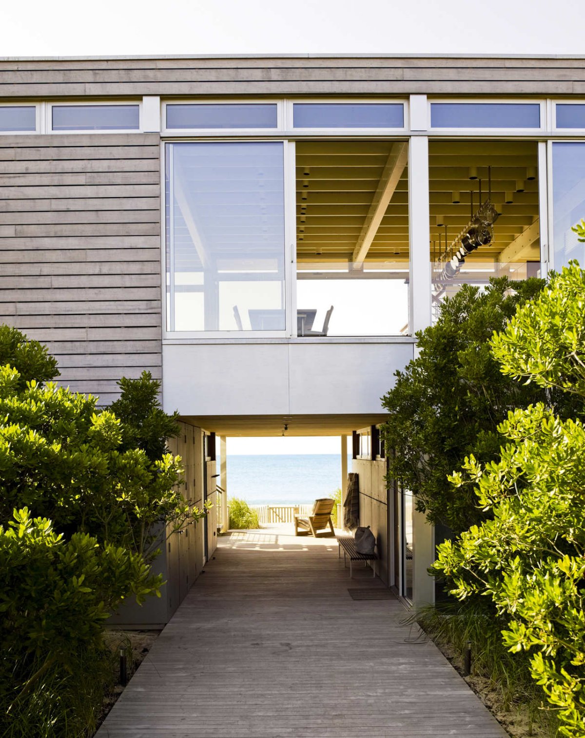 Stately Surfside House by Stelle Architects stately surfside house by stelle architects c4090c5