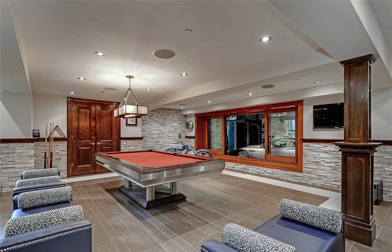 Stunning Lakefront Home In Mississauga, Ontario, Canada stunning lakefront home in mississauga ontario canada 5bb9e45