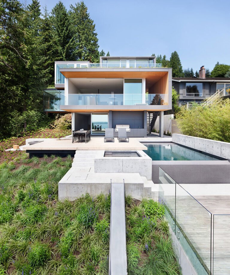 stunning russet residence in west vancouver canada d2b0dce