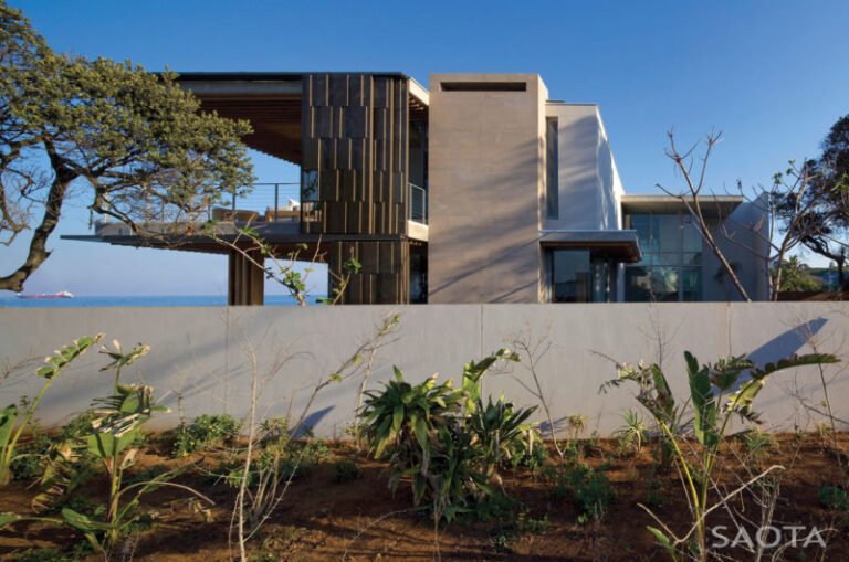 the gorgeous la lucia residence by saota bfda2b4