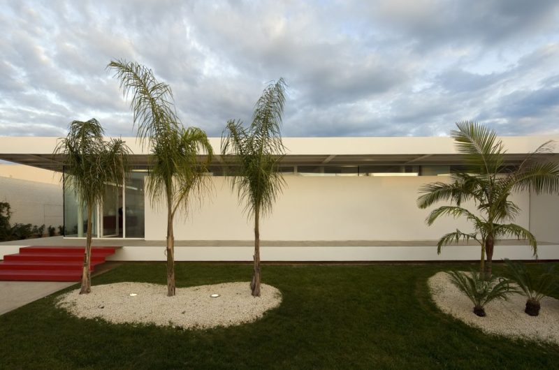 Villa GM, a Tribute to Pierre Koenig villa gm a tribute to pierre koenig 2cea113