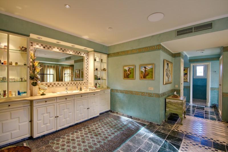 Astonishing Santa Ponsa Villa in Spain astonishing santa ponsa villa in spain 84acbea