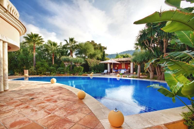 Astonishing Santa Ponsa Villa in Spain astonishing santa ponsa villa in spain d2ecd48