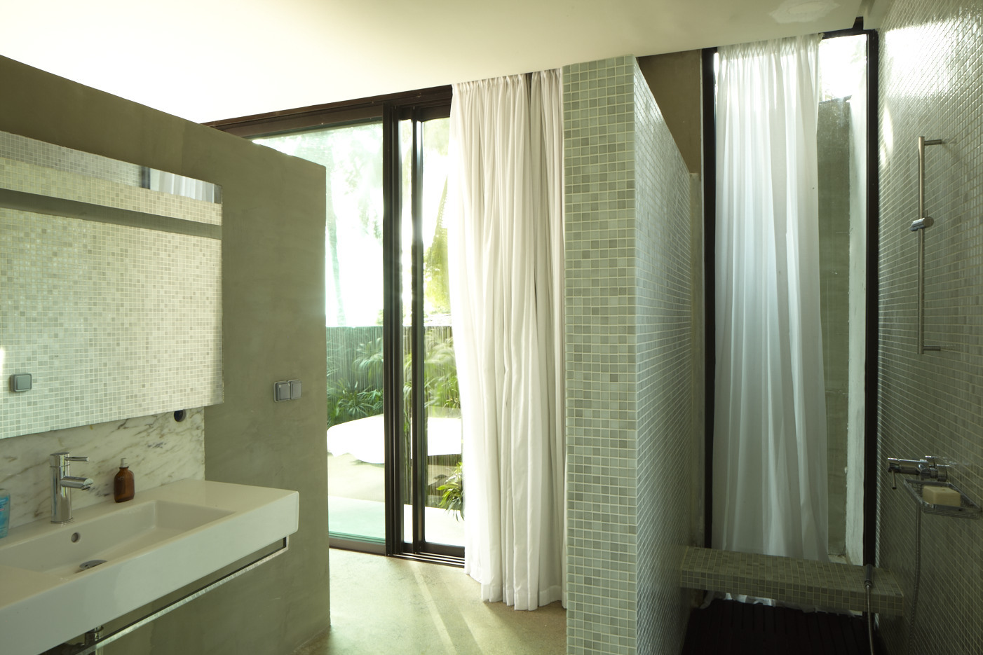 Bambou Pavillion In Assinie-Mafia, Ivory Coast bambou pavillion in assinie mafia ivory coast 5a639d2