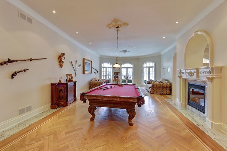 Baronial Estate In Ontario, Canada baronial estate in ontario canada 4129432