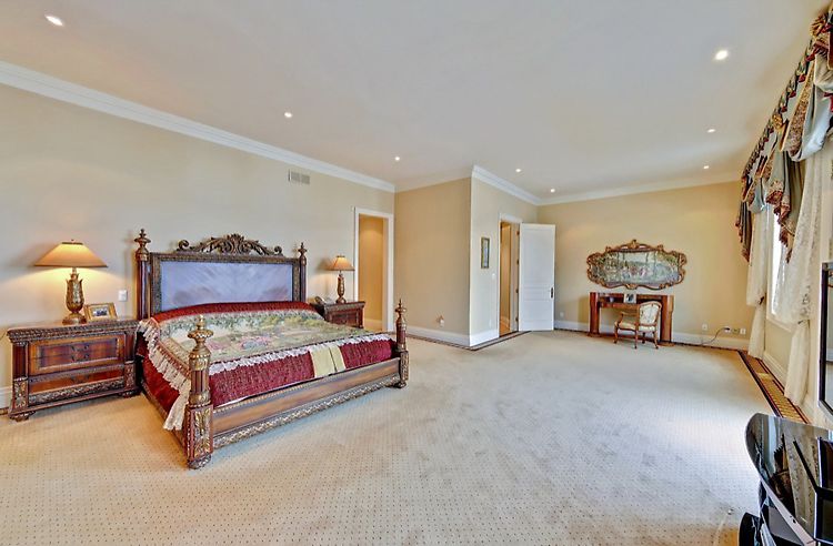 Baronial Estate In Ontario, Canada baronial estate in ontario canada 9dd422a