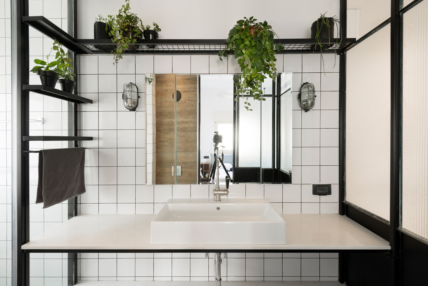 Bauhaus Apartment Redesign In Tel Aviv-Yafo, Israel bauhaus apartment redesign in tel aviv yafo israel 4b83ddb