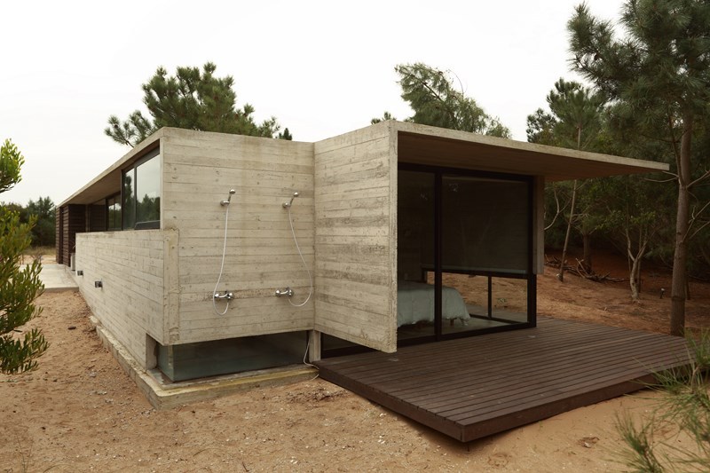 Beautiful and Inviting Carassale House by BAK Arquitects beautiful and inviting carassale house by bak arquitects 01269a4