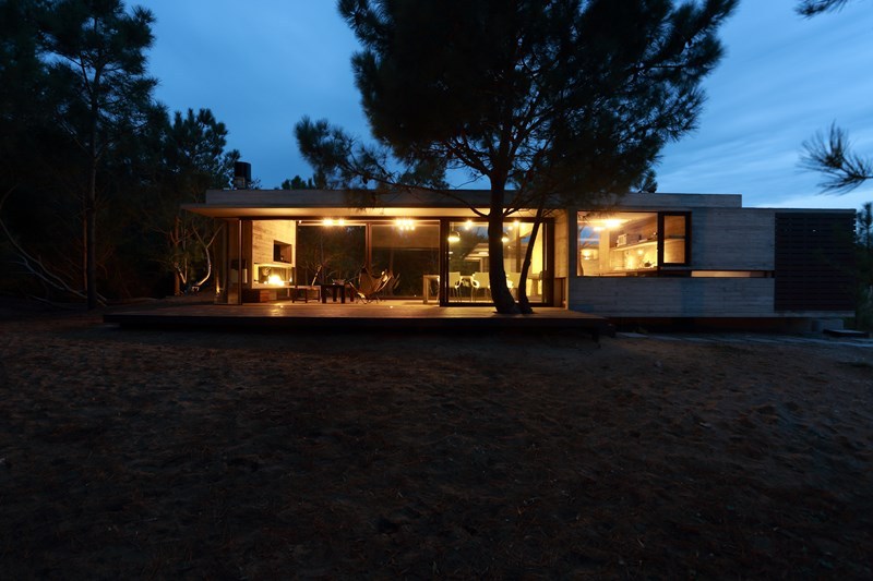 Beautiful and Inviting Carassale House by BAK Arquitects beautiful and inviting carassale house by bak arquitects 0cbd0b1