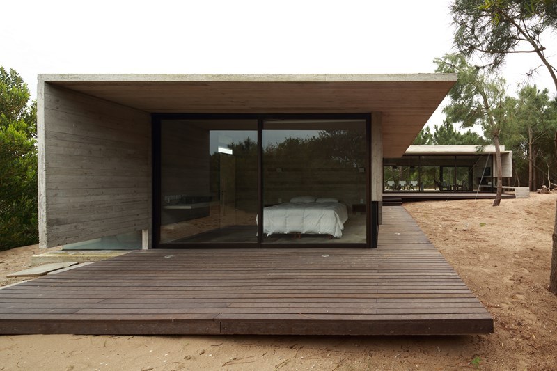 Beautiful and Inviting Carassale House by BAK Arquitects beautiful and inviting carassale house by bak arquitects b4a0e77