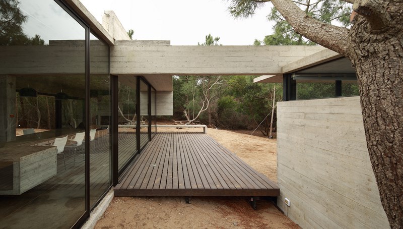 Beautiful and Inviting Carassale House by BAK Arquitects beautiful and inviting carassale house by bak arquitects b93eb54