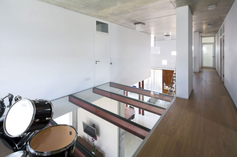 Beautiful and Sustainable House 0614 by Simpraxis Architects beautiful and sustainable house 0614 by simpraxis architects 88d8199