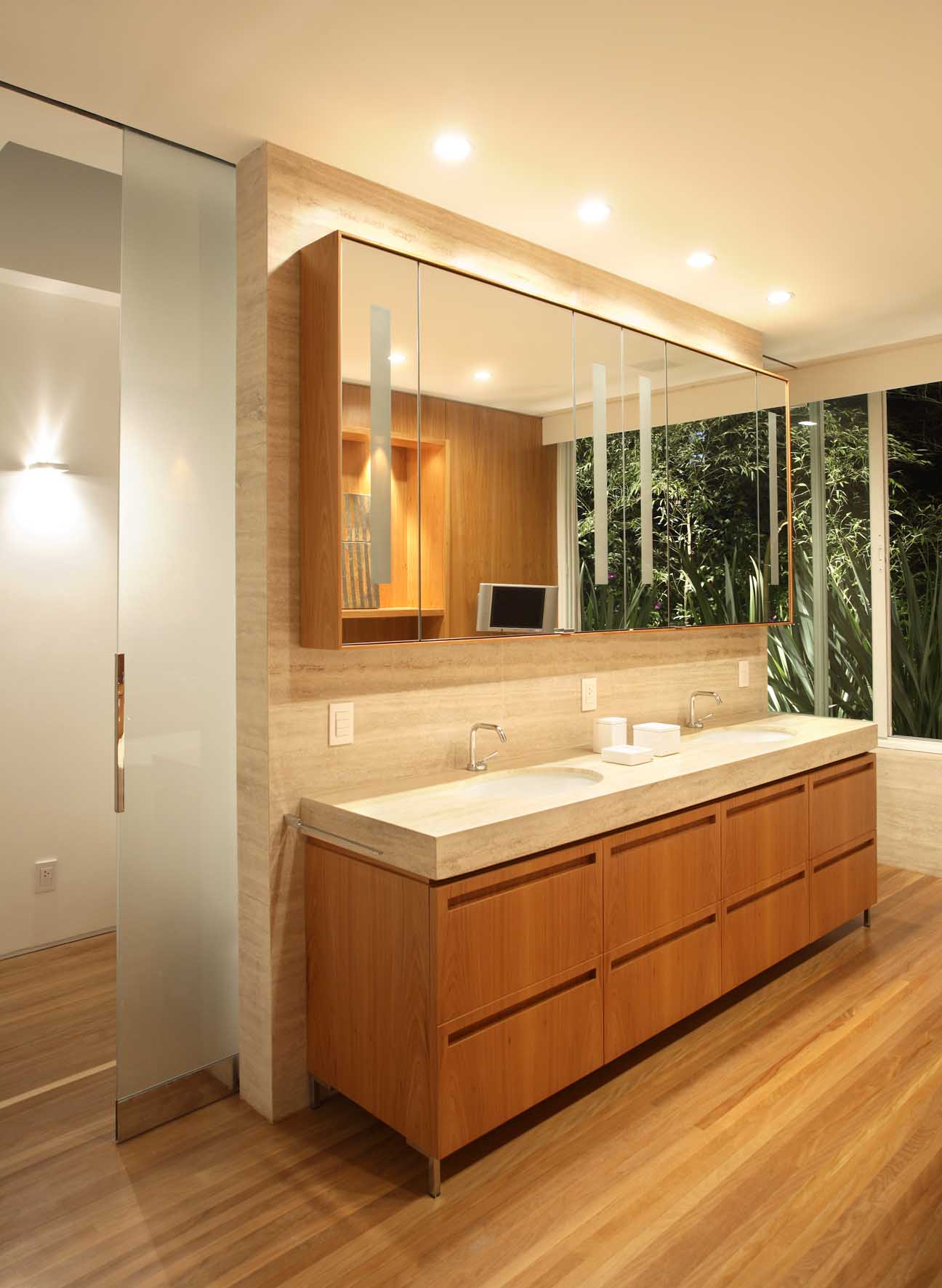 Beautiful Leblon House by Progetto Architetura & Interiores beautiful leblon house by progetto architetura interiores 4b1e6e5