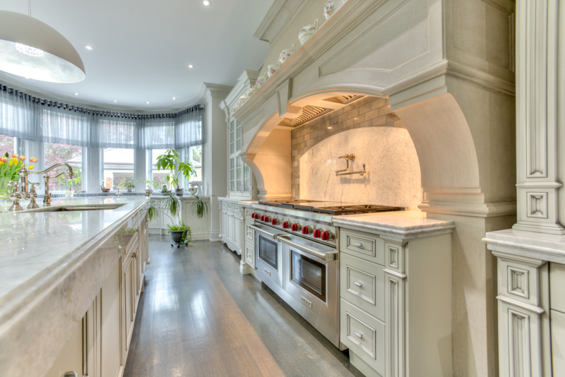 Breathtaking Palatial Home On The Bridle Path, Ontario breathtaking palatial home on the bridle path ontario 57ab6e7