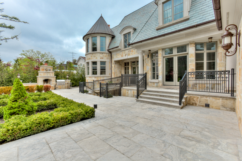 Breathtaking Palatial Home On The Bridle Path, Ontario breathtaking palatial home on the bridle path ontario 71037e7