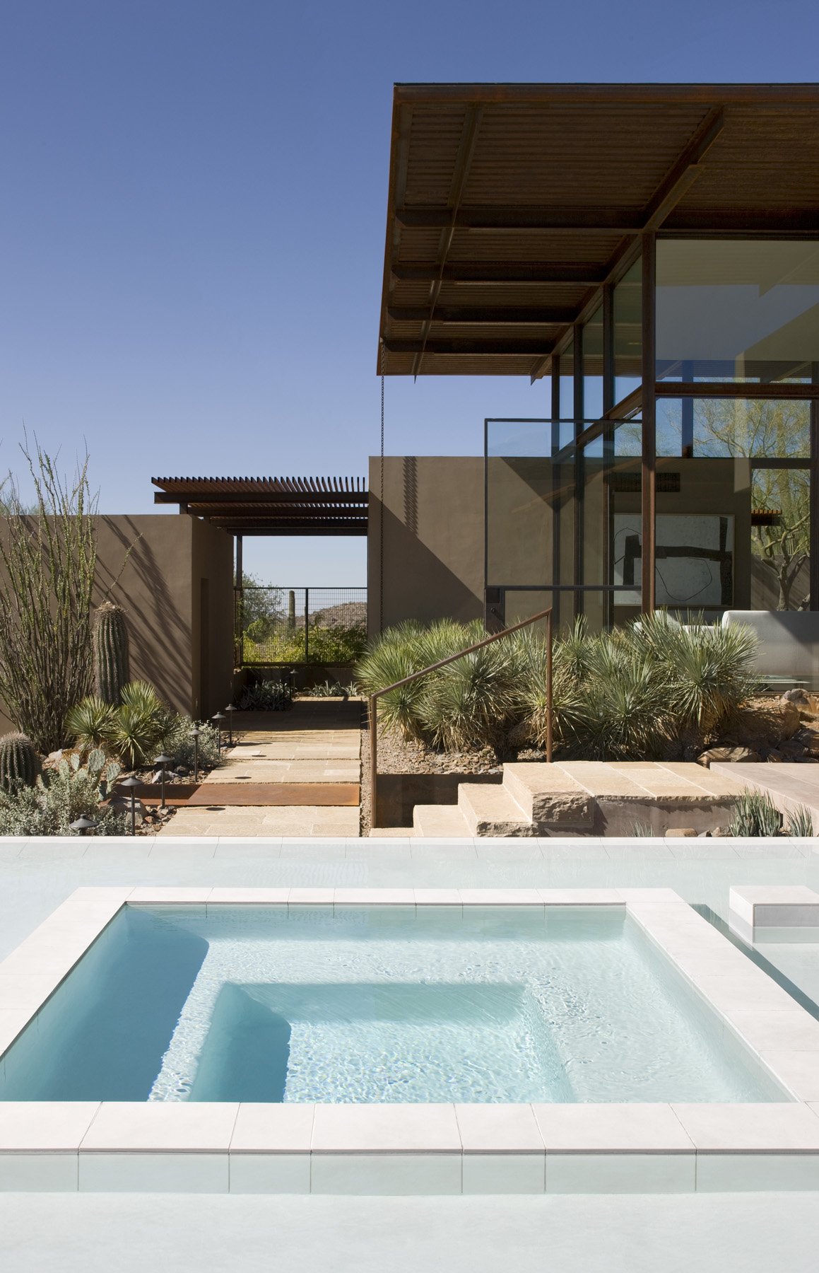 Brown House in Arizona by Lake|Flato Architects brown house in arizona by lakeflato architects 233538f