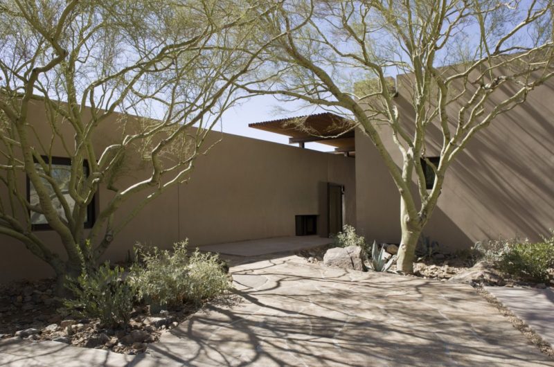 Brown House in Arizona by Lake|Flato Architects brown house in arizona by lakeflato architects 6694bad