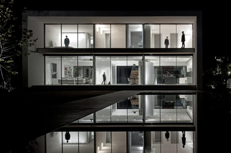 Chameleonic Kfar Shmaryahu House by Pitsou Kedem Architects chameleonic kfar shmaryahu house by pitsou kedem architects b576acf