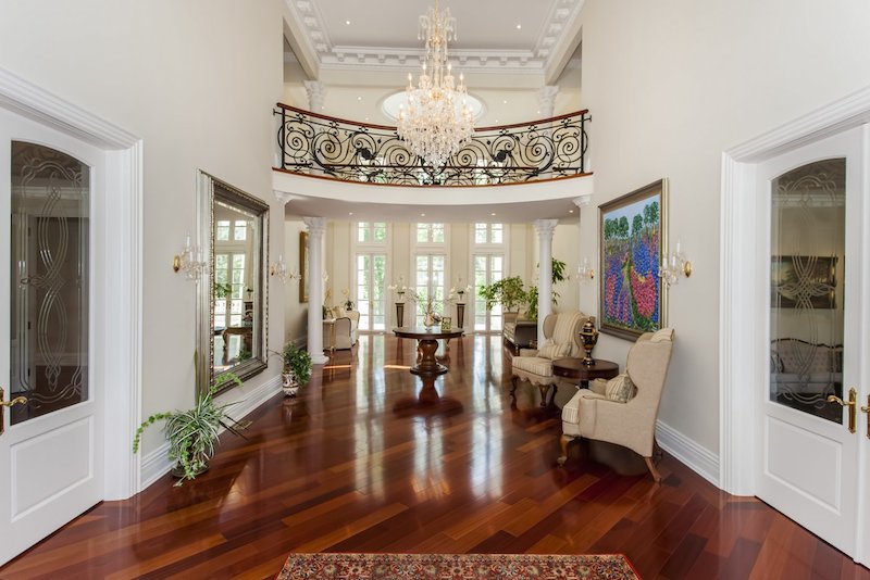 Classy And Luxurious Gated Mississauga Palace In Ontario classy and luxurious gated mississauga palace in ontario 02f97ec