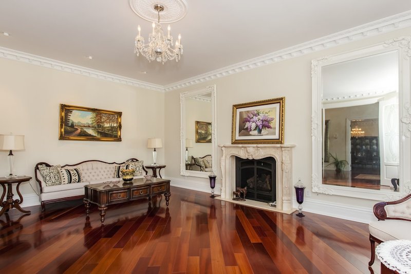 Classy And Luxurious Gated Mississauga Palace In Ontario classy and luxurious gated mississauga palace in ontario aad5ccd