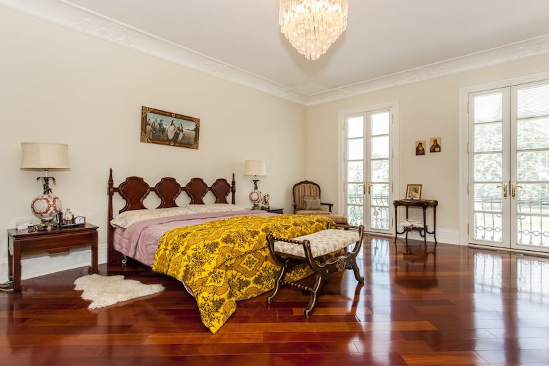 Classy And Luxurious Gated Mississauga Palace In Ontario classy and luxurious gated mississauga palace in ontario c53a177