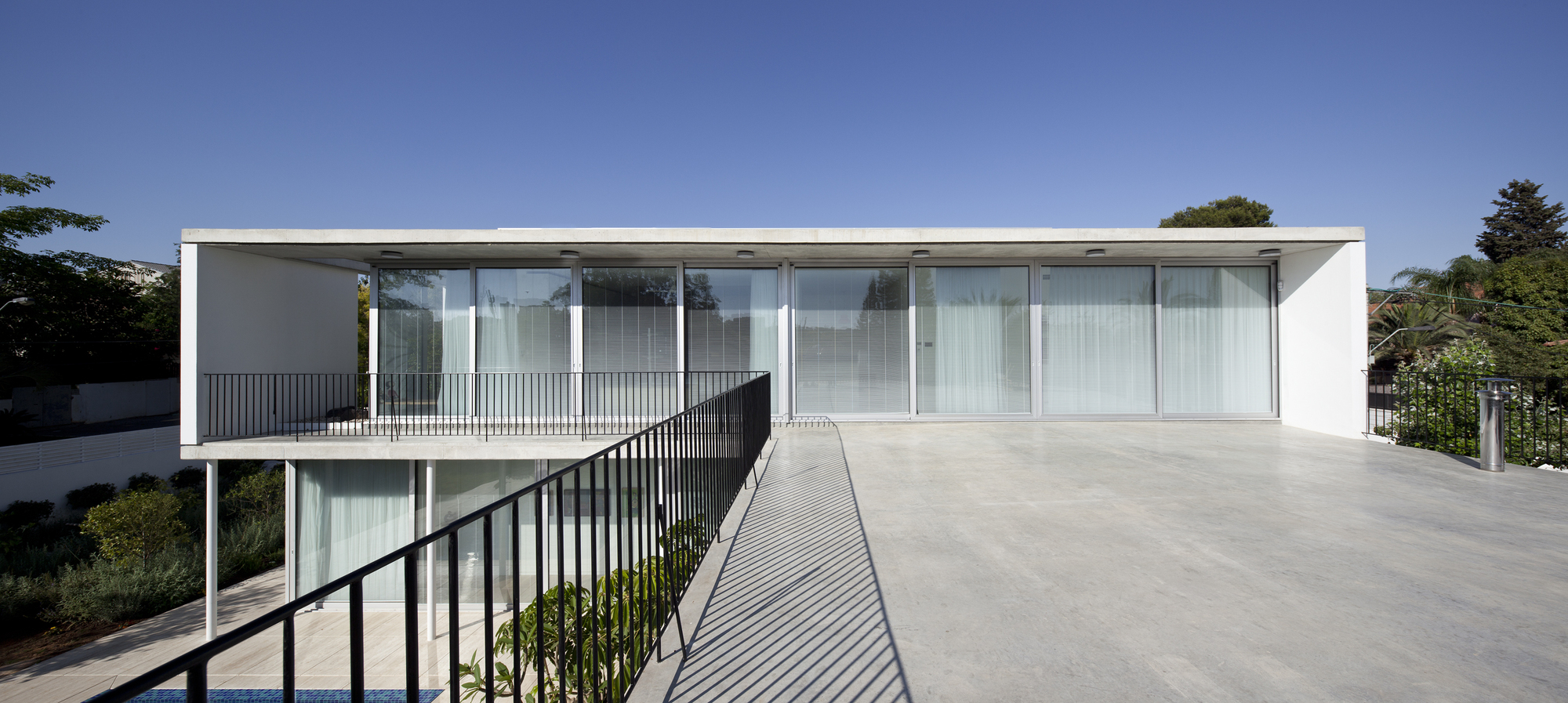 Comfortable House In Tel Aviv By Weinstein Vaadia Architects comfortable house in tel aviv by weinstein vaadia architects 4676c1c