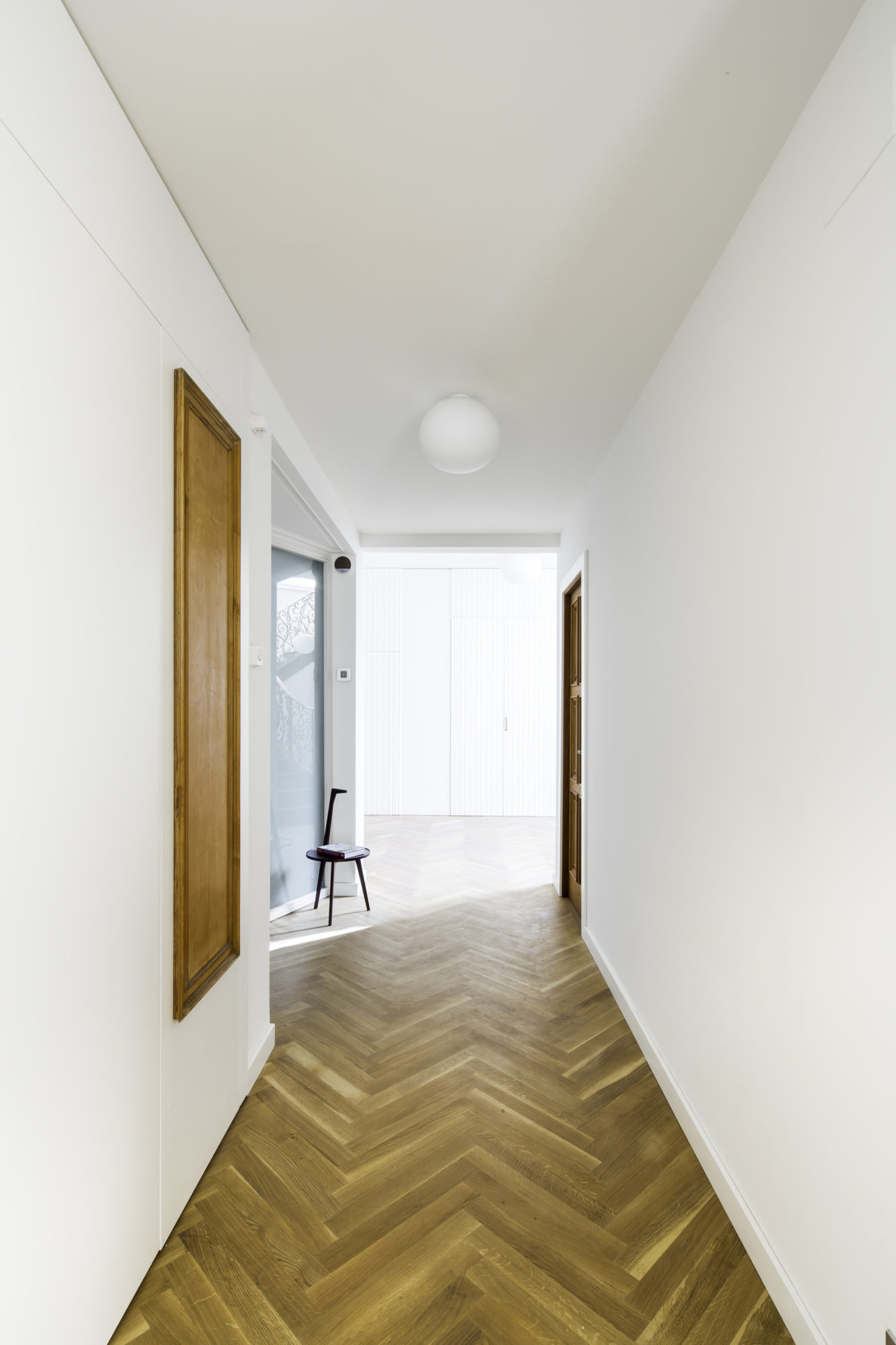 Complex Interior Restoration of an Attic Duplex by Cavaa Arquitectes complex interior restoration of an attic duplex by cavaa arquitectes 502f867