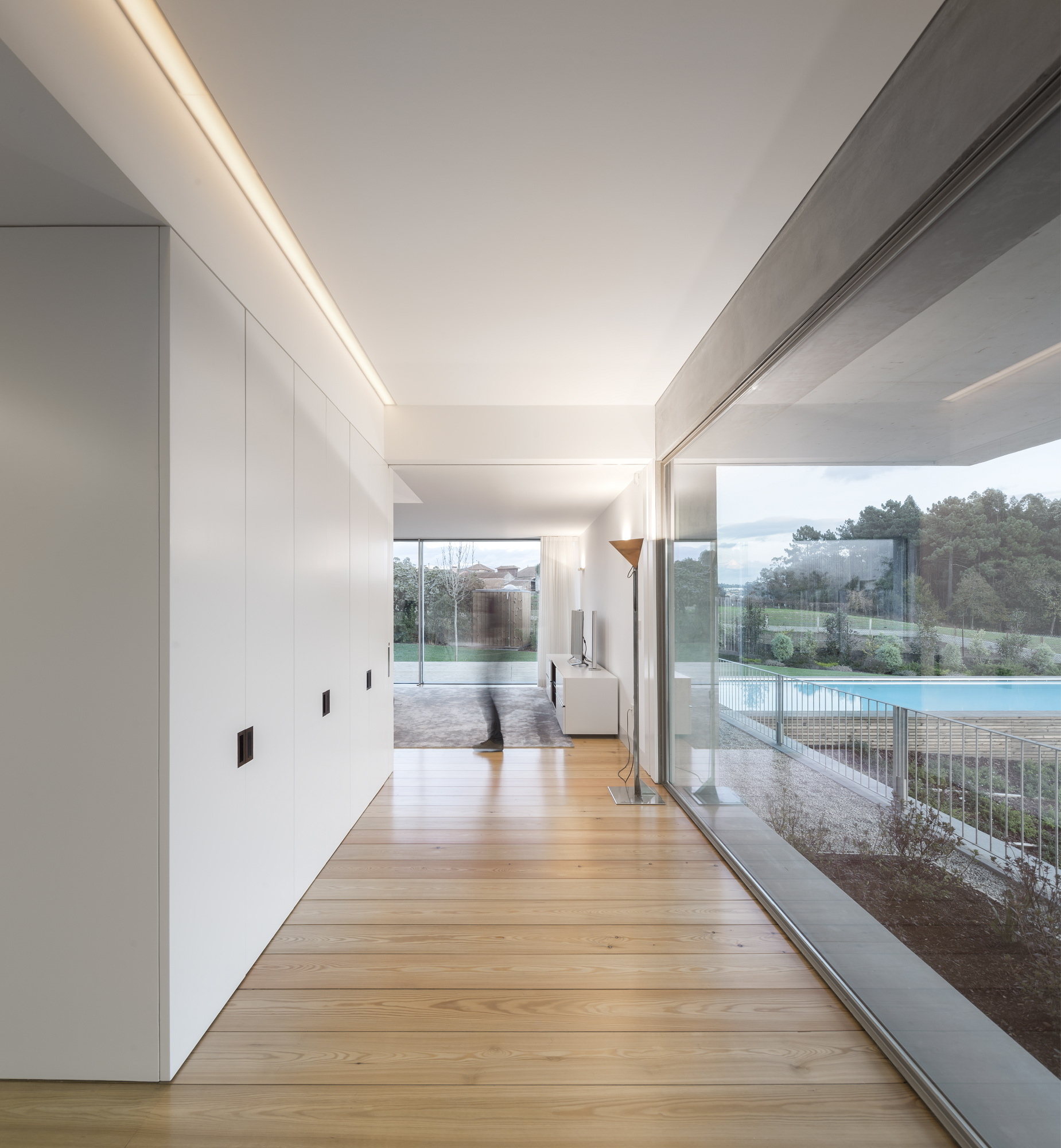 Concrete House in Travanca by Nelson Resende concrete house in travanca by nelson resende 2571694