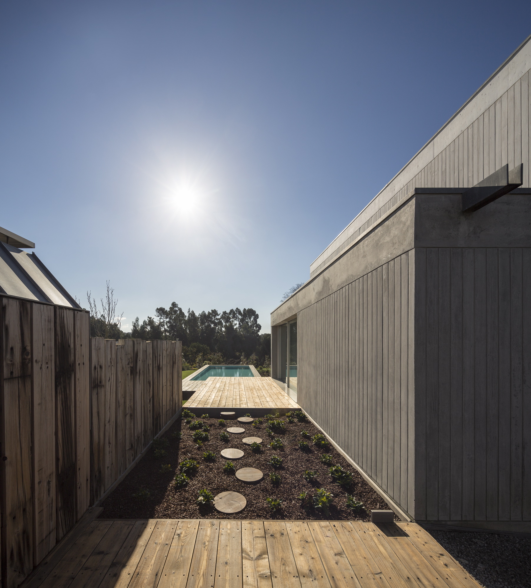 Concrete House in Travanca by Nelson Resende concrete house in travanca by nelson resende 4e6b51c