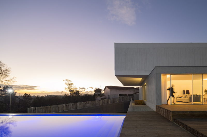 Concrete House in Travanca by Nelson Resende concrete house in travanca by nelson resende 90f4b39