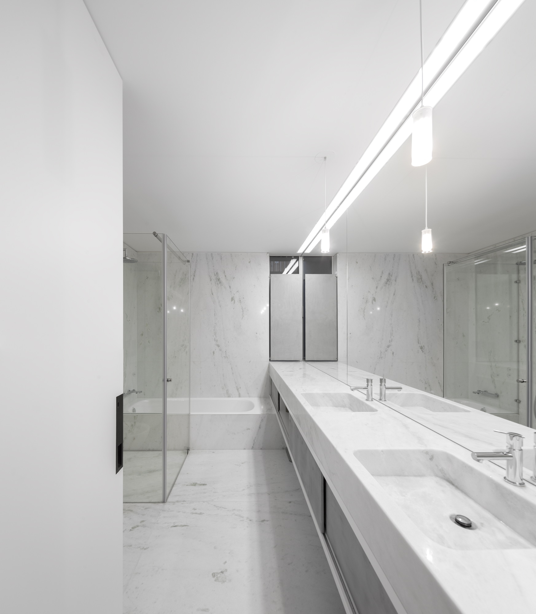 Concrete House in Travanca by Nelson Resende concrete house in travanca by nelson resende bee9c48