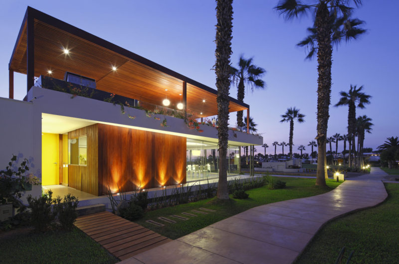 Contemporary Casa P12 In Cañete, Peru contemporary casa p12 in caete peru d1cd6c1