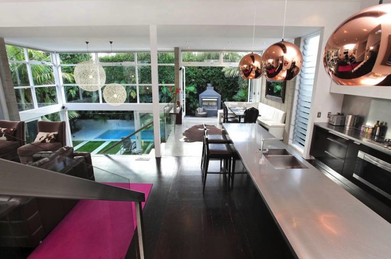 Contemporary Hollywood Glamour in New Zealand Auction contemporary hollywood glamour in new zealand auction b1af9e4