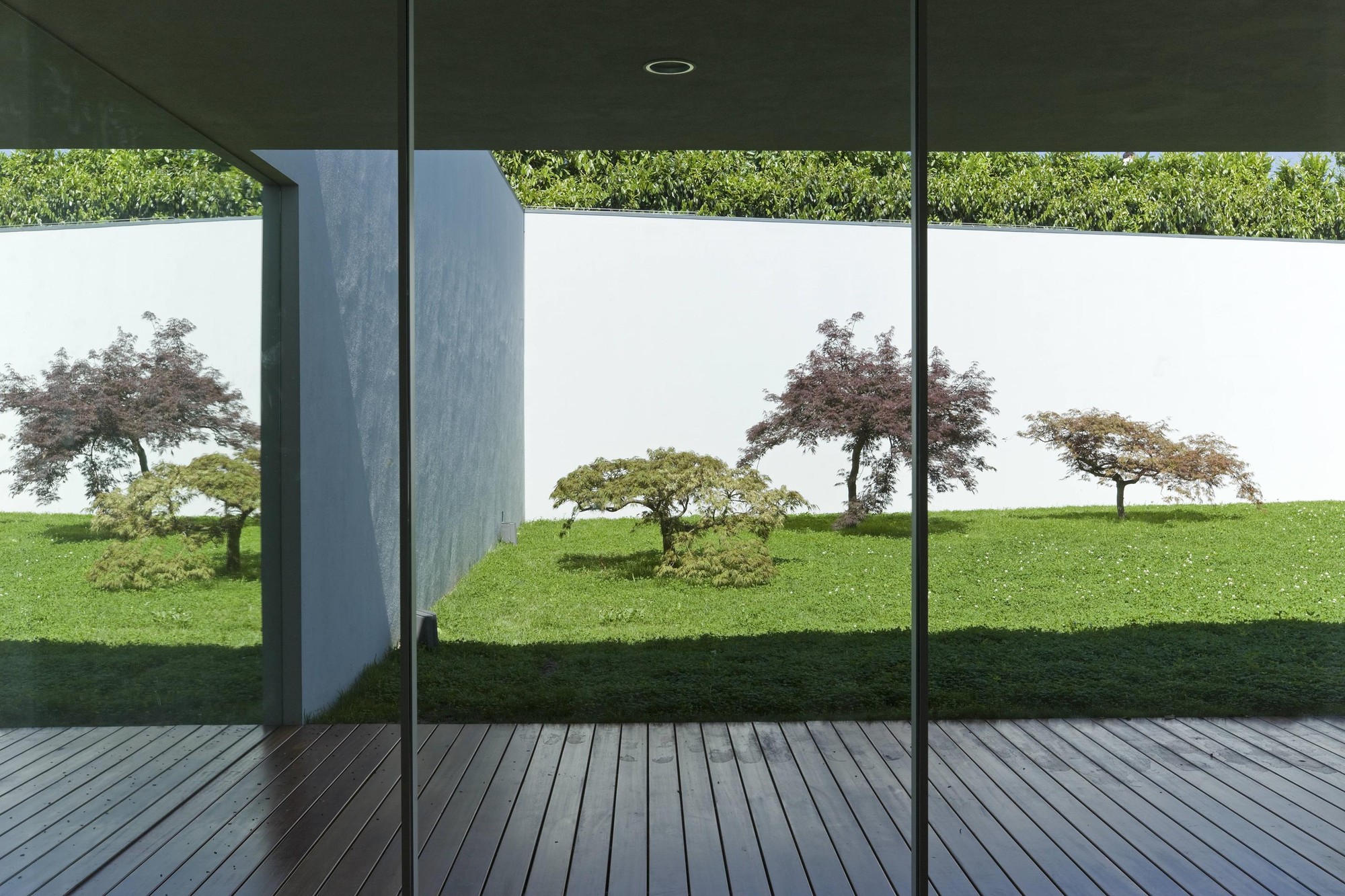 Contemporary Home In Maia, Portugal contemporary home in maia portugal 5a70153