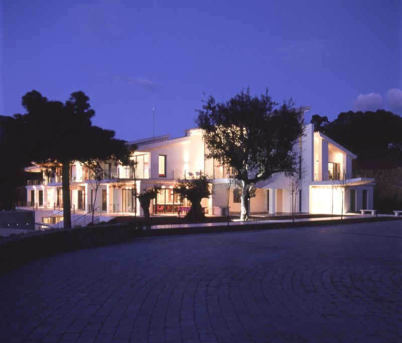 Contemporary La Zagaleta House by Peter Thomas de Cruz contemporary la zagaleta house by peter thomas de cruz 2dd6460