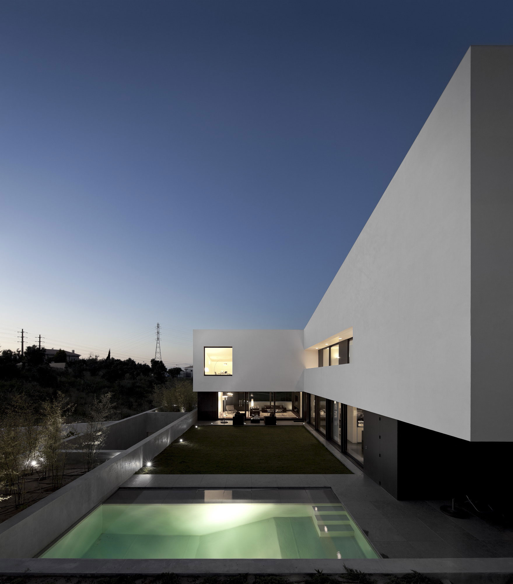 Contemporary Quinta dos Alcoutins by GGLLatelier contemporary quinta dos alcoutins by ggllatelier f3a568b