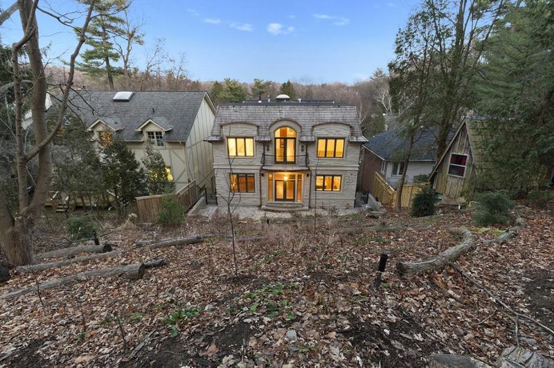 Dainty Toronto Residence in Canada dainty toronto residence in canada a52dd34