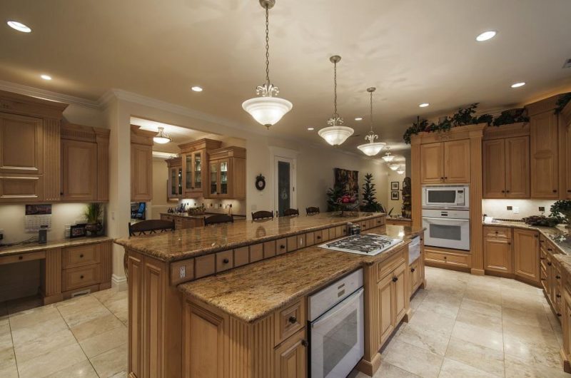 Eccentric Sandy Family Estate eccentric sandy family estate 1eb5636