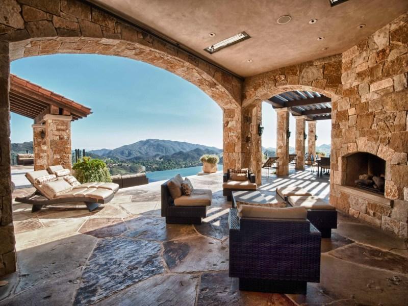 Fabulous Malibu Rocky Oaks Estate in California fabulous malibu rocky oaks estate in california e258dd4