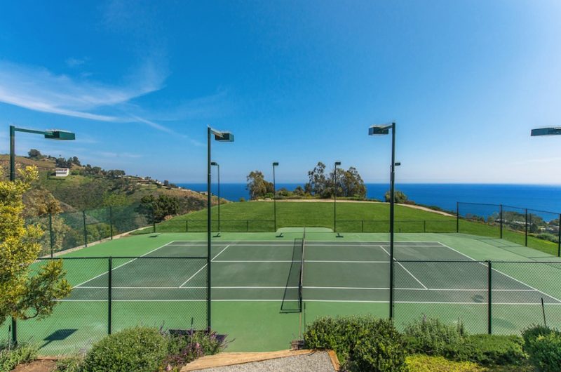 Fancy Prime Estate Atop Billionaire's Beach in Malibu fancy prime estate atop billionaires beach in malibu 78498be