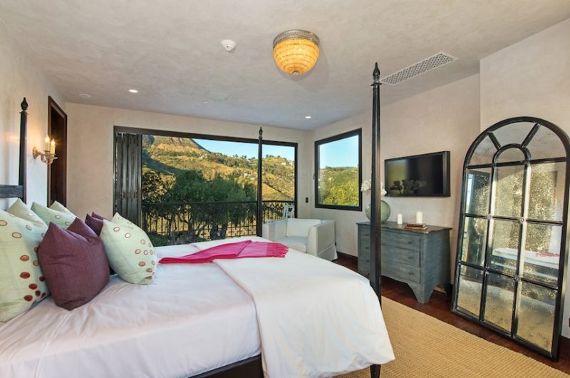 Fancy Prime Estate Atop Billionaire's Beach in Malibu fancy prime estate atop billionaires beach in malibu 7bc67f8